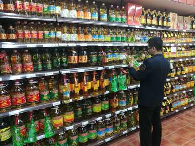 錫市食藥工商質監局開展食品安全生產經營專項行動，守好年末‘食品安全關’